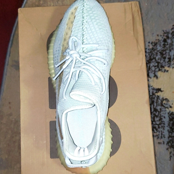 Yeezy 350 hyperspace main image 4